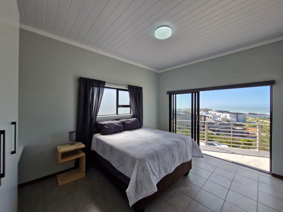 5 Bedroom Property for Sale in Stilbaai Oos Western Cape